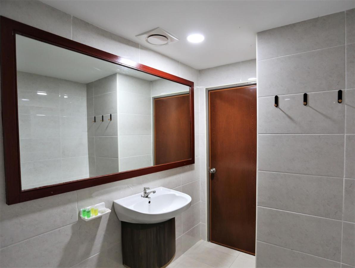 La Isra At Kuala Lumpur Hotel Екстериор снимка